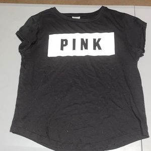 pink t shirt